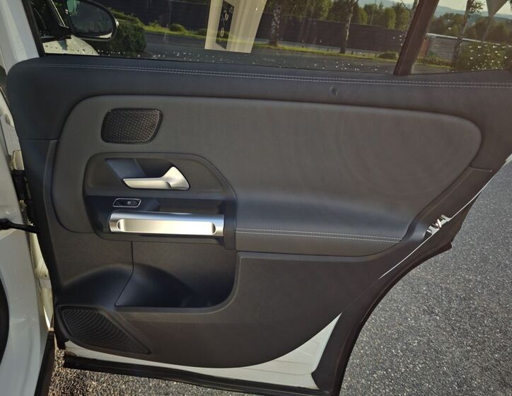 Mercedes-Benz EQB 19