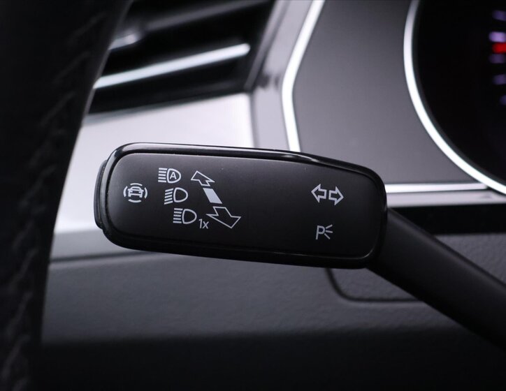 Volkswagen Passat Kombi 2,0 l 110 kw