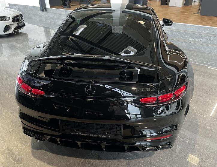 Mercedes-Benz AMG GT 18