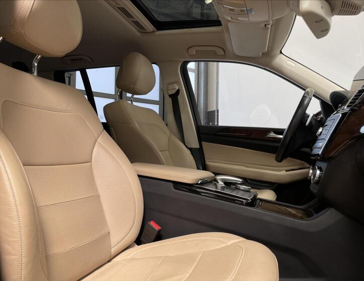 Mercedes-Benz GLS 15