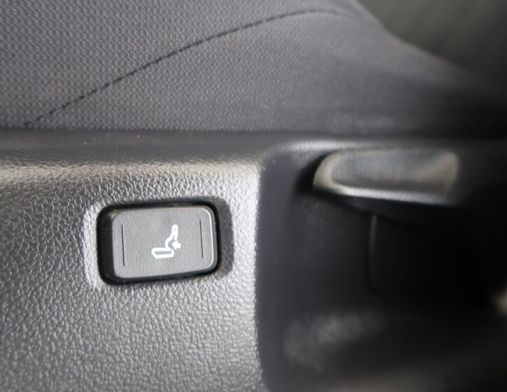 Toyota Corolla Cross Hatchback 2,0 l 112 kw