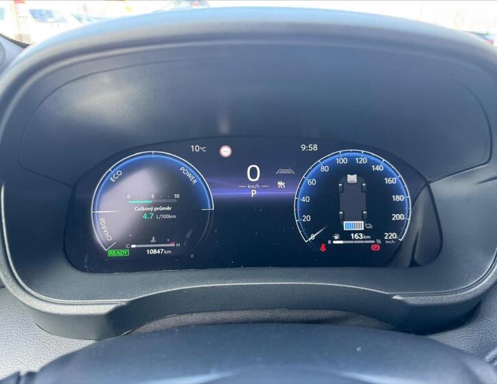 Toyota Yaris Cross 11