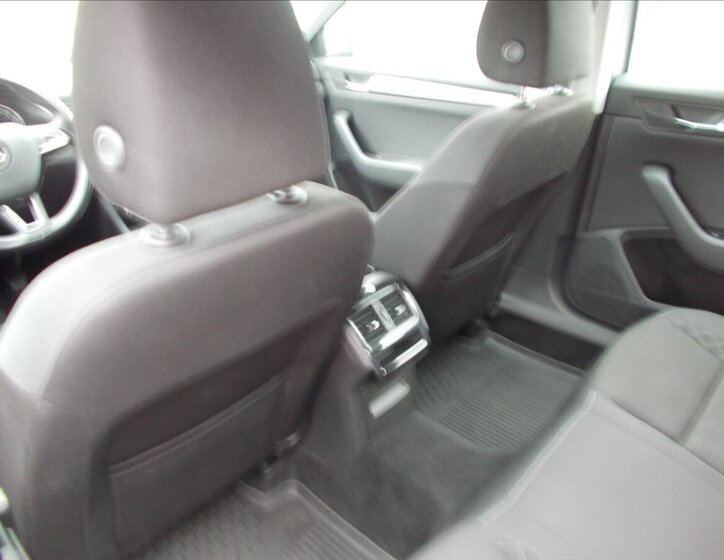 Škoda Superb Sedan / Limuzína 2,0 l 110 kw