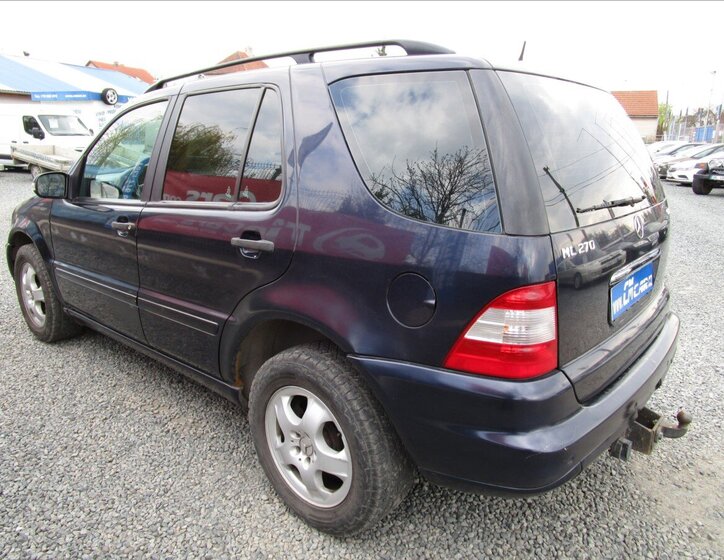 Mercedes-Benz Třídy M Kombi 2,7 l 120 kw