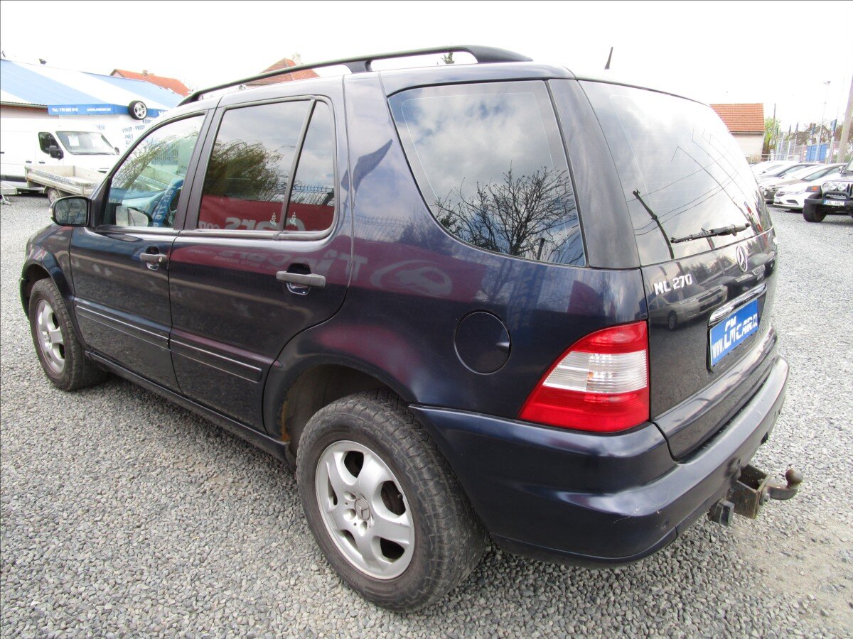 Mercedes-Benz Třídy M Kombi 2,7 l 120 kw