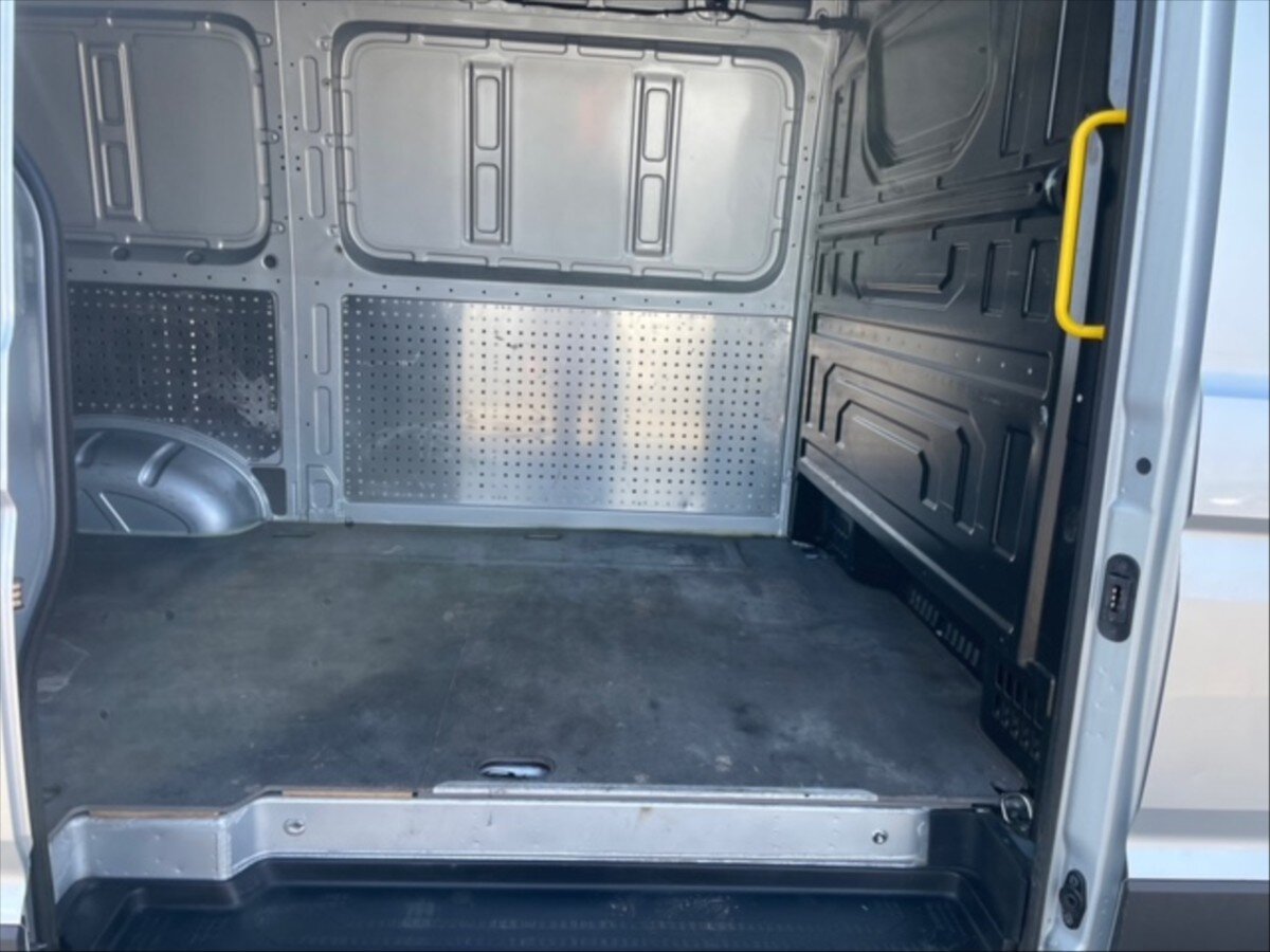 Volkswagen Crafter Skříň 2,0 l 103 kw