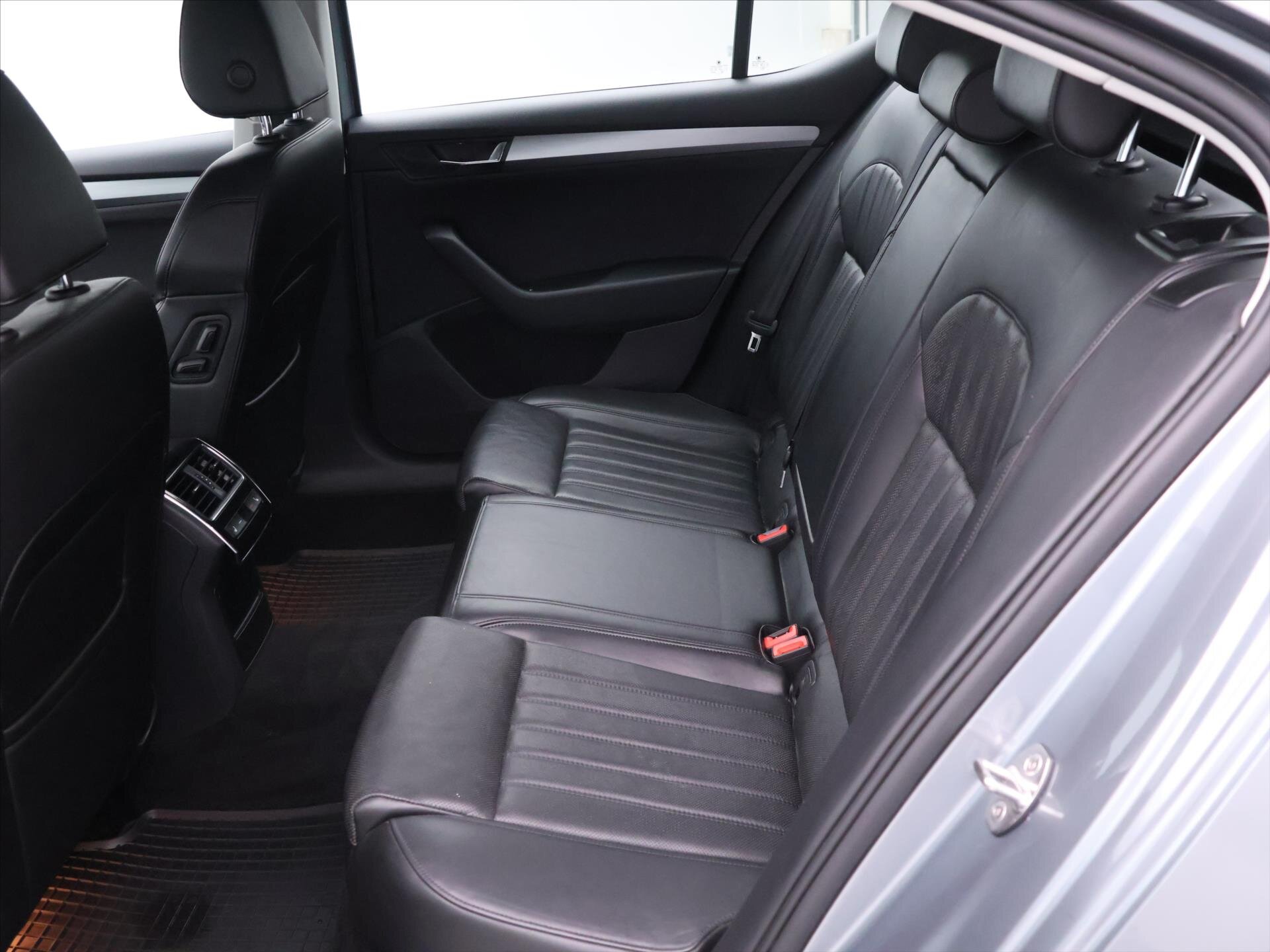 Škoda Superb Liftback 2,0 l 140 kw