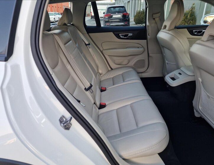 Volvo V60 Kombi 2,0 l 140 kw