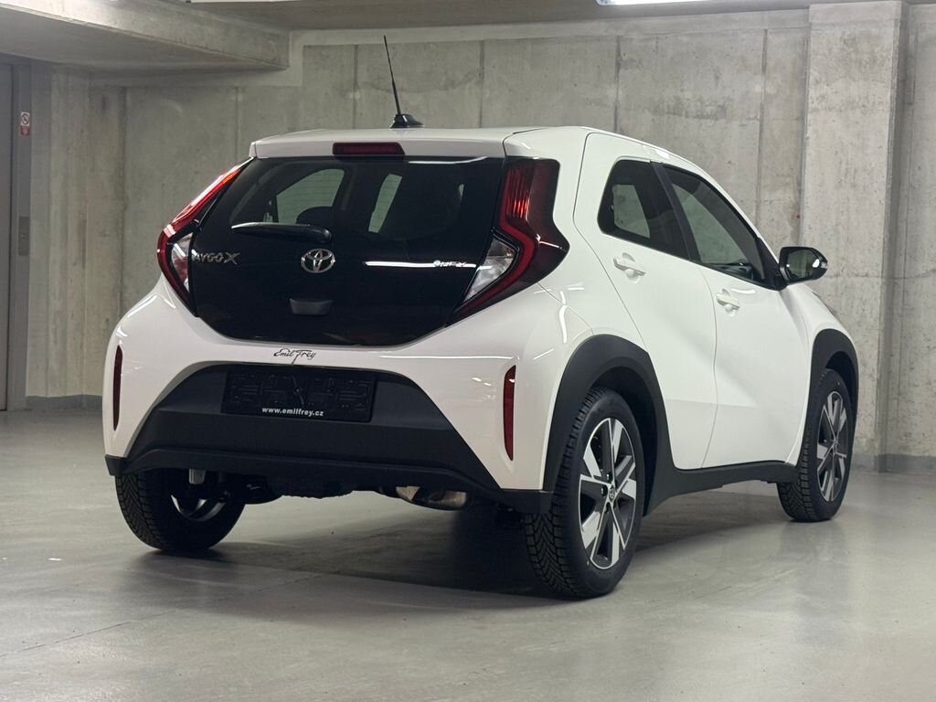 Toyota Aygo Hatchback 1,5 l 53 kw