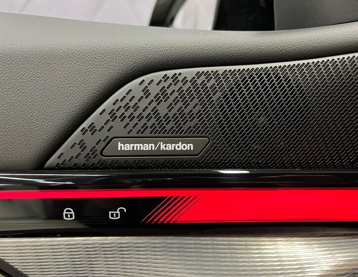 BMW Ostatní Sedan / Limuzína 0,0 290 kw