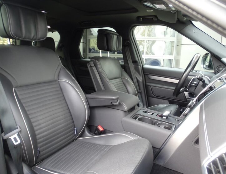 Land Rover Discovery SUV / Terénní 3,0 l 221 kw