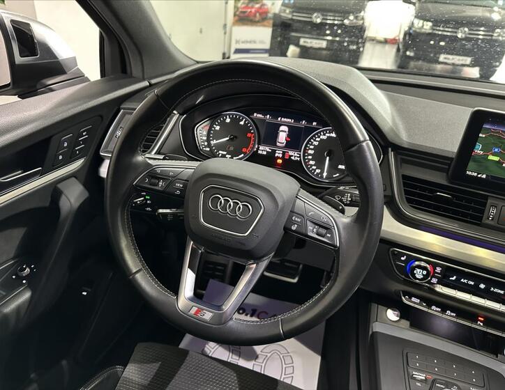 Audi SQ5 24