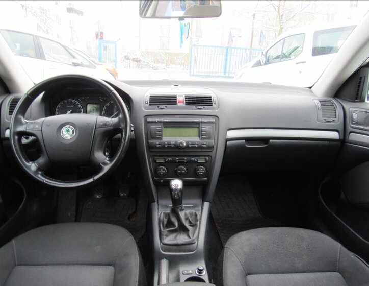 Škoda Octavia Sedan / Limuzína 1,6 l 85 kw