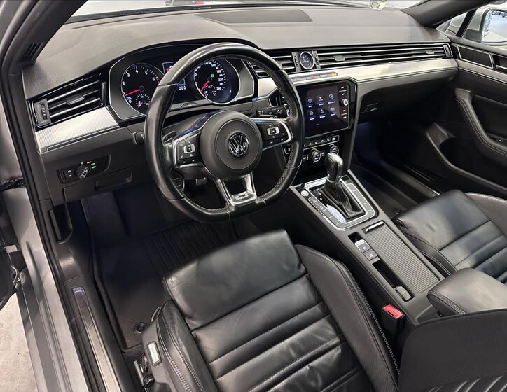 Volkswagen Passat Sedan / Limuzína 2,0 l 162 kw