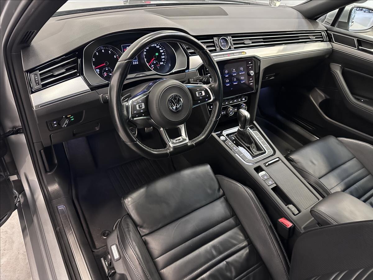 Volkswagen Passat Sedan / Limuzína 2,0 l 162 kw