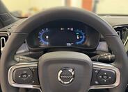 Volvo XC40 8
