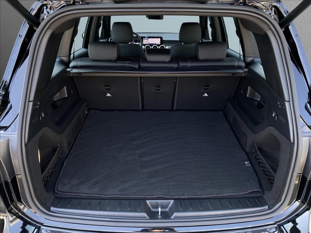 Mercedes-Benz GLB SUV / Terénní 2,0 l 110 kw