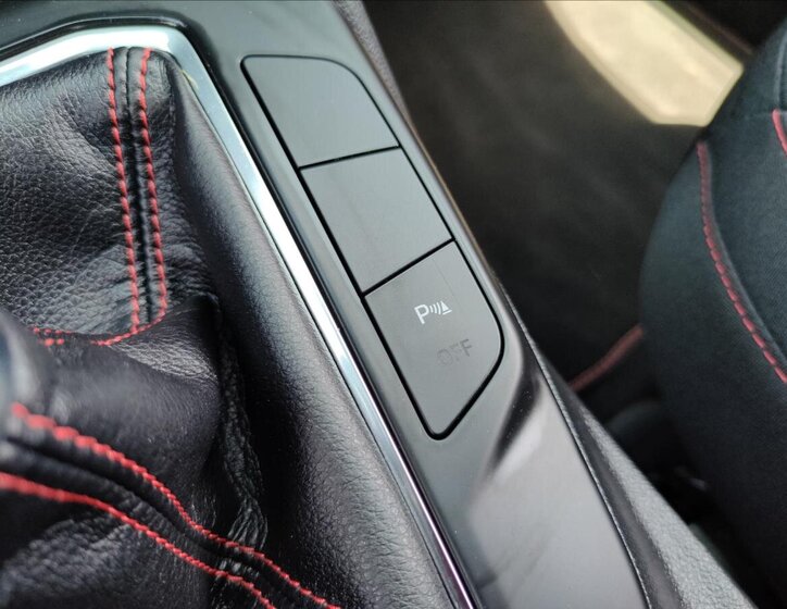 Ford Kuga SUV / Terénní 1,5 l 110 kw