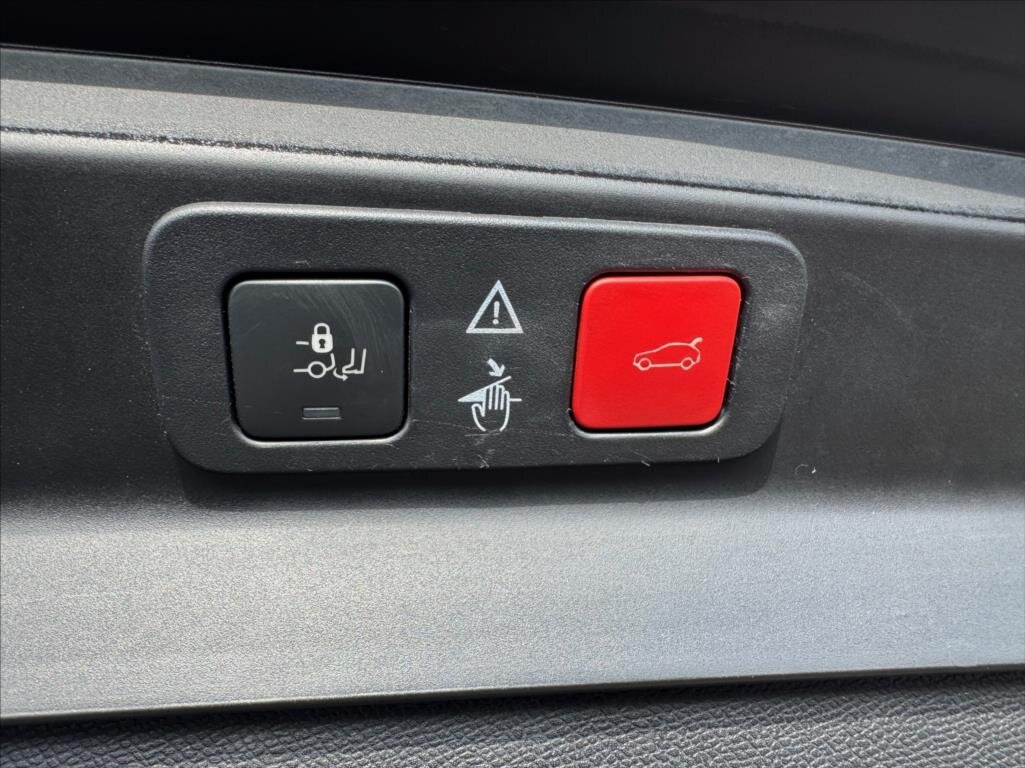 Peugeot 5008 SUV / Terénní 2,0 l 110 kw