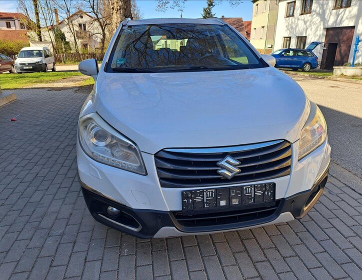 Suzuki SX4 S-Cross Hatchback 1,6 l 88 kw