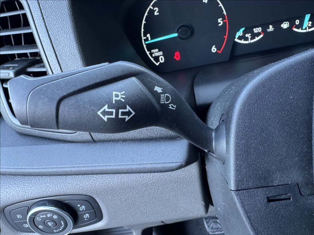 Ford Transit Kombi 2,0 l 96 kw