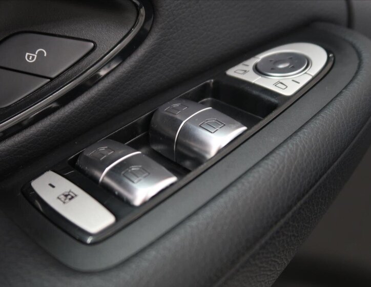 Mercedes-Benz Třídy C 15