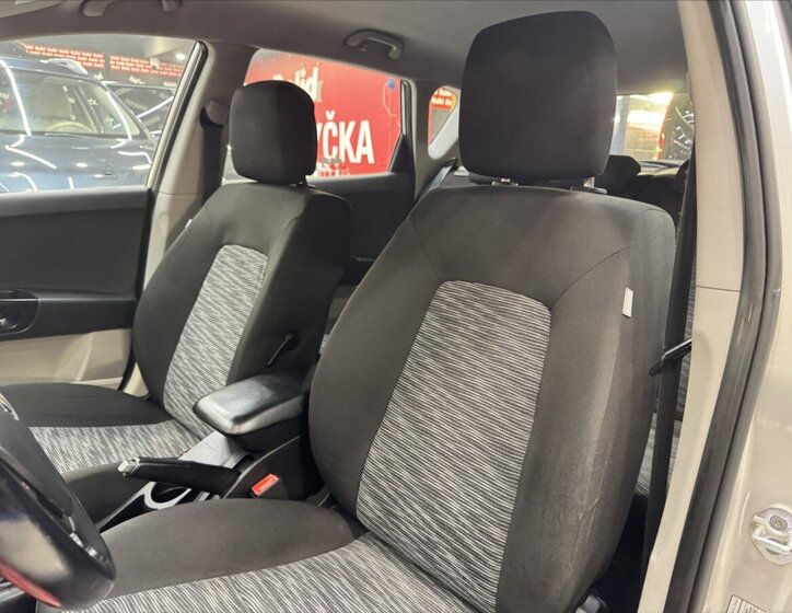 KIA Ceed Hatchback 1,4 l 80 kw