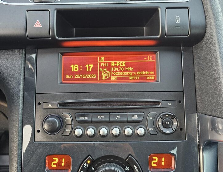 Peugeot 3008 SUV 1,2 l 96 kw