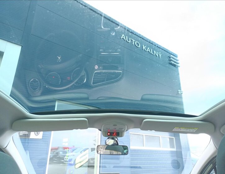 Peugeot 5008 SUV 1,6 l 88 kw