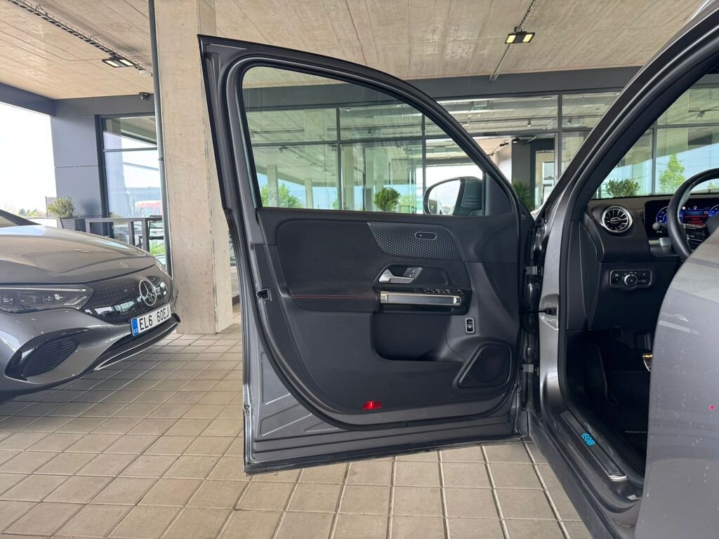 Mercedes-Benz EQB SUV / Terénní 0,0 215 kw