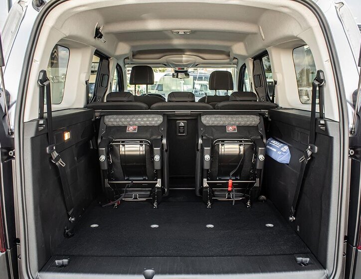 Peugeot Rifter MPV 1,5 l 96 kw