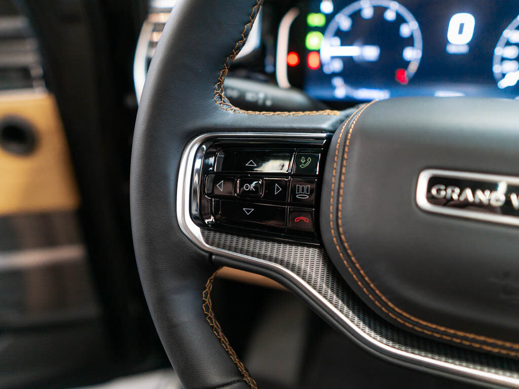 Jeep Grand Wagoneer SUV 6,4 l 351 kw