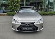Lexus ES 300h Sedan / Limuzína 2,5 l 160 kw