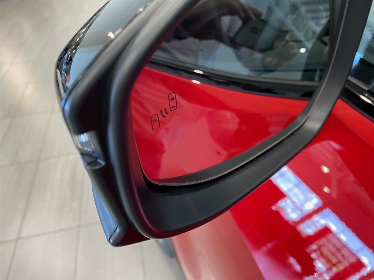 Toyota C-HR SUV 2,0 l 165 kw