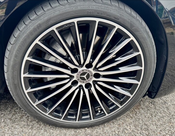 Mercedes-Benz Třídy C 12