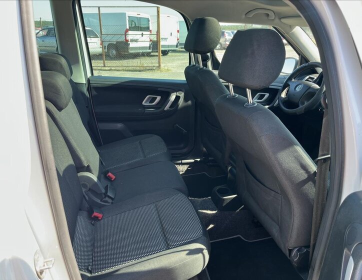 Škoda Roomster 12