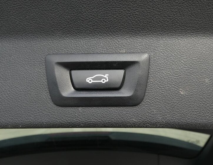 BMW X3 SUV / Terénní 2,0 l 140 kw