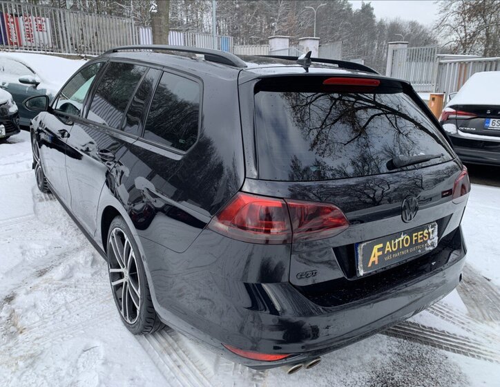 Volkswagen Golf Kombi 2,0 l 135 kw