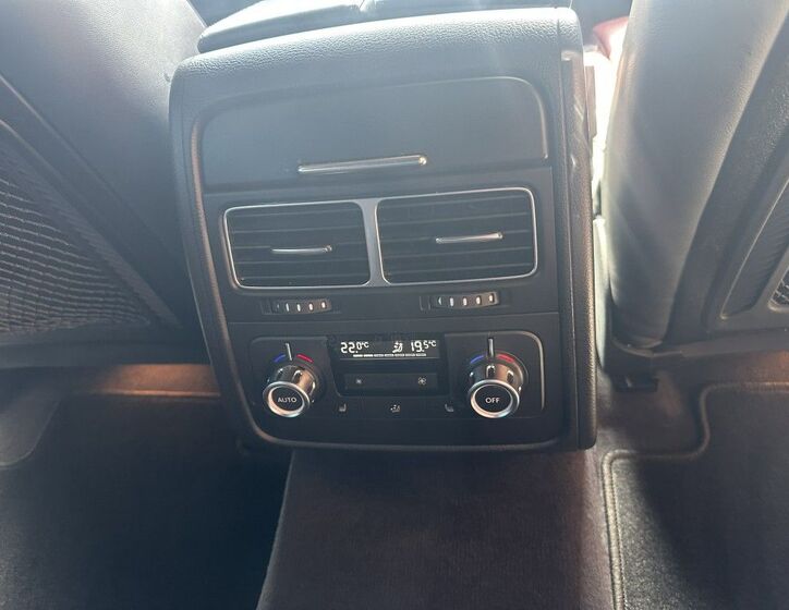 Volkswagen Touareg 30