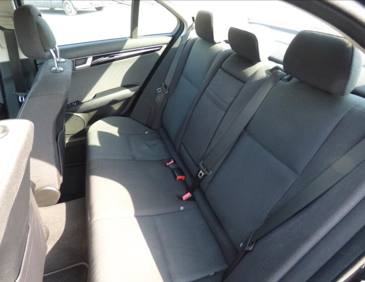 Mercedes-Benz Třídy C Sedan / Limuzína 2,1 l 88 kw