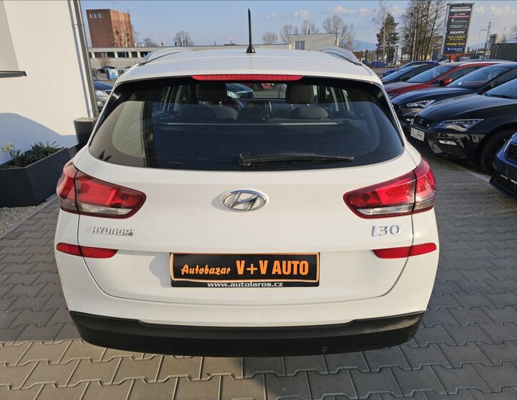Hyundai i30 Kombi 1,6 l 81 kw