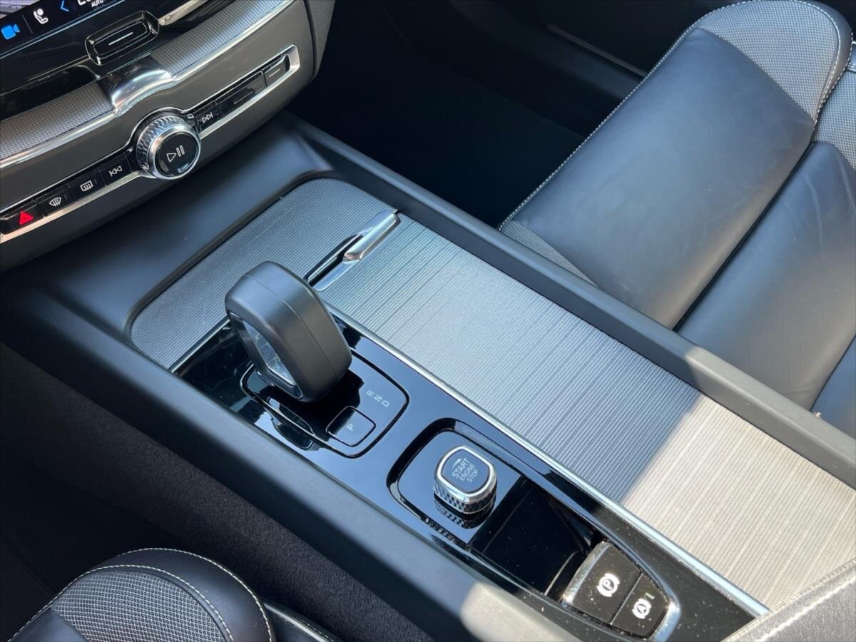 Volvo XC60 SUV / Terénní 2,0 l 173 kw