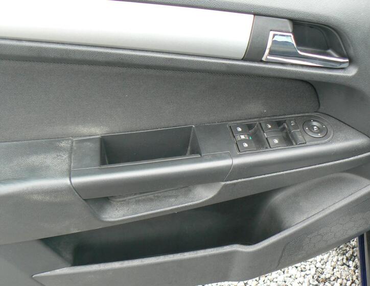 Opel Astra 9