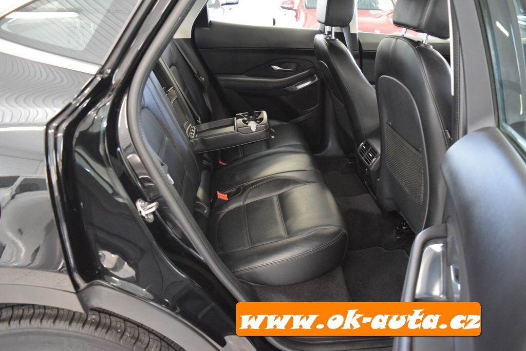 Jaguar F-Pace SUV 2,0 l 110 kw