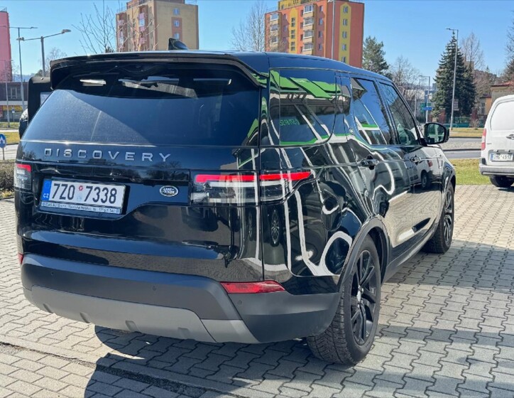 Land Rover Discovery 5
