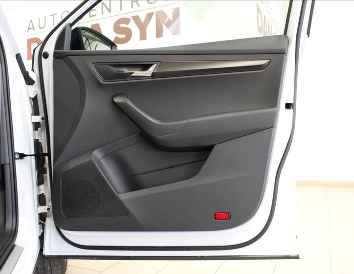 Škoda Karoq SUV / Terénní 1,5 l 110 kw