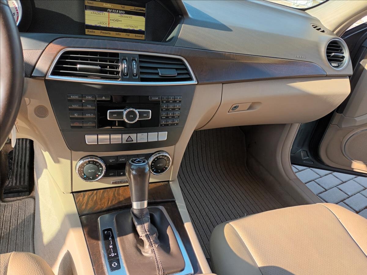 Mercedes-Benz Třídy C Kombi 2,1 l 100 kw