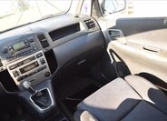 Toyota Corolla Verso Kombi 1,6 l 81 kw