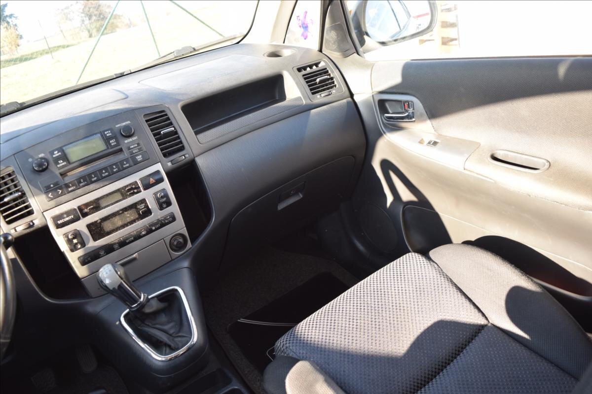 Toyota Corolla Verso Kombi 1,6 l 81 kw