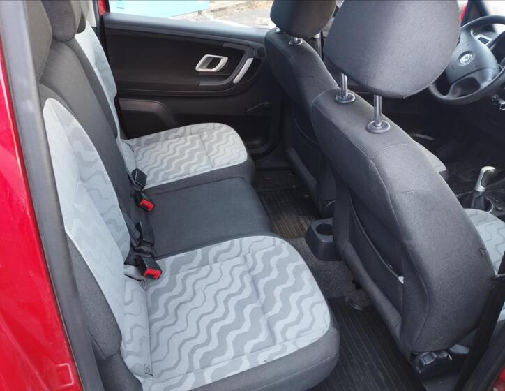 Škoda Roomster 10